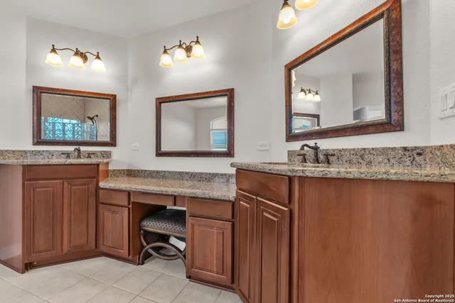 a view of a pathway with a yard