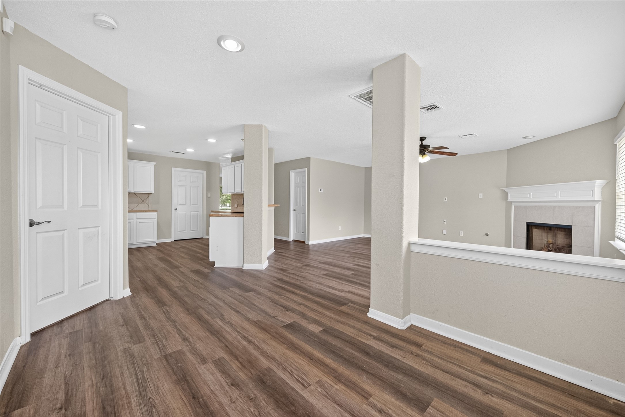 3219 Watercliff Court Spring, TX 77388 - Photo 9 of 42