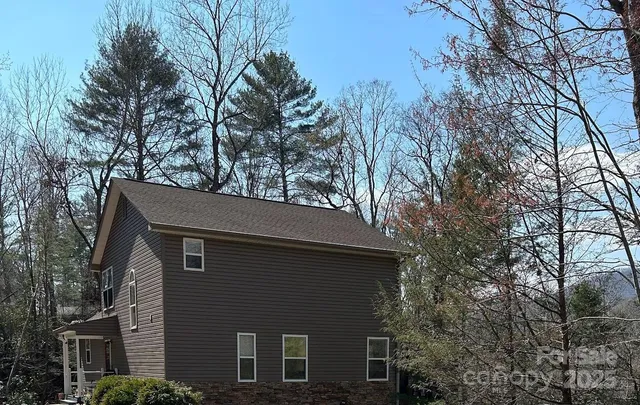 $525,000 | 209 Falcon Crest Way, Pickens, SC 29671