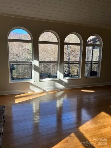 $525,000 | 209 Falcon Crest Way, Pickens, SC 29671