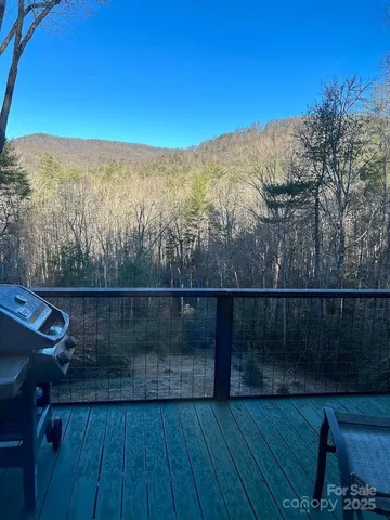 $525,000 | 209 Falcon Crest Way, Pickens, SC 29671