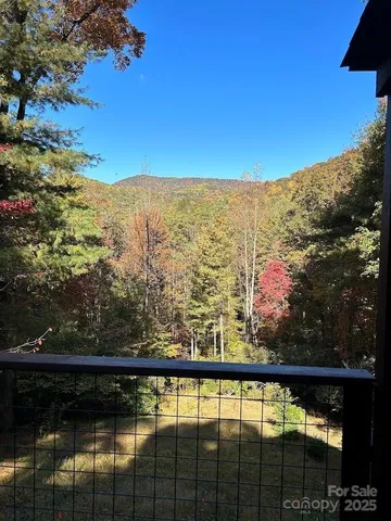 $525,000 | 209 Falcon Crest Way, Pickens, SC 29671