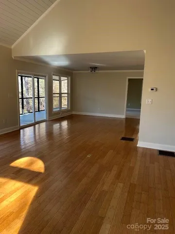 $525,000 | 209 Falcon Crest Way, Pickens, SC 29671