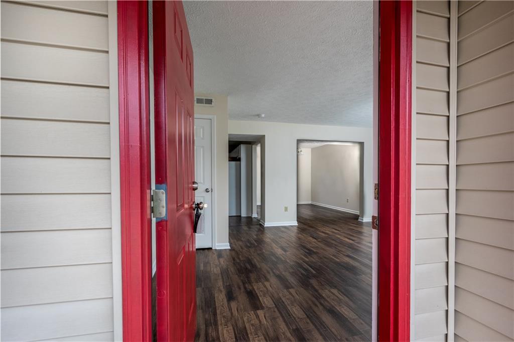 14929 Oak Road Carmel, IN 46033 - Photo 3 of 25