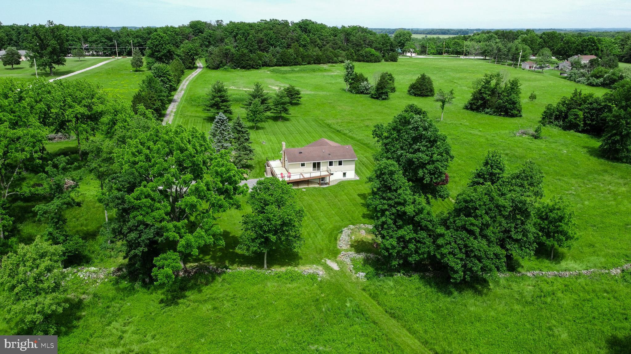 1910 Bullfrog Road Fairfield, PA 17320 - Photo 5 of 100