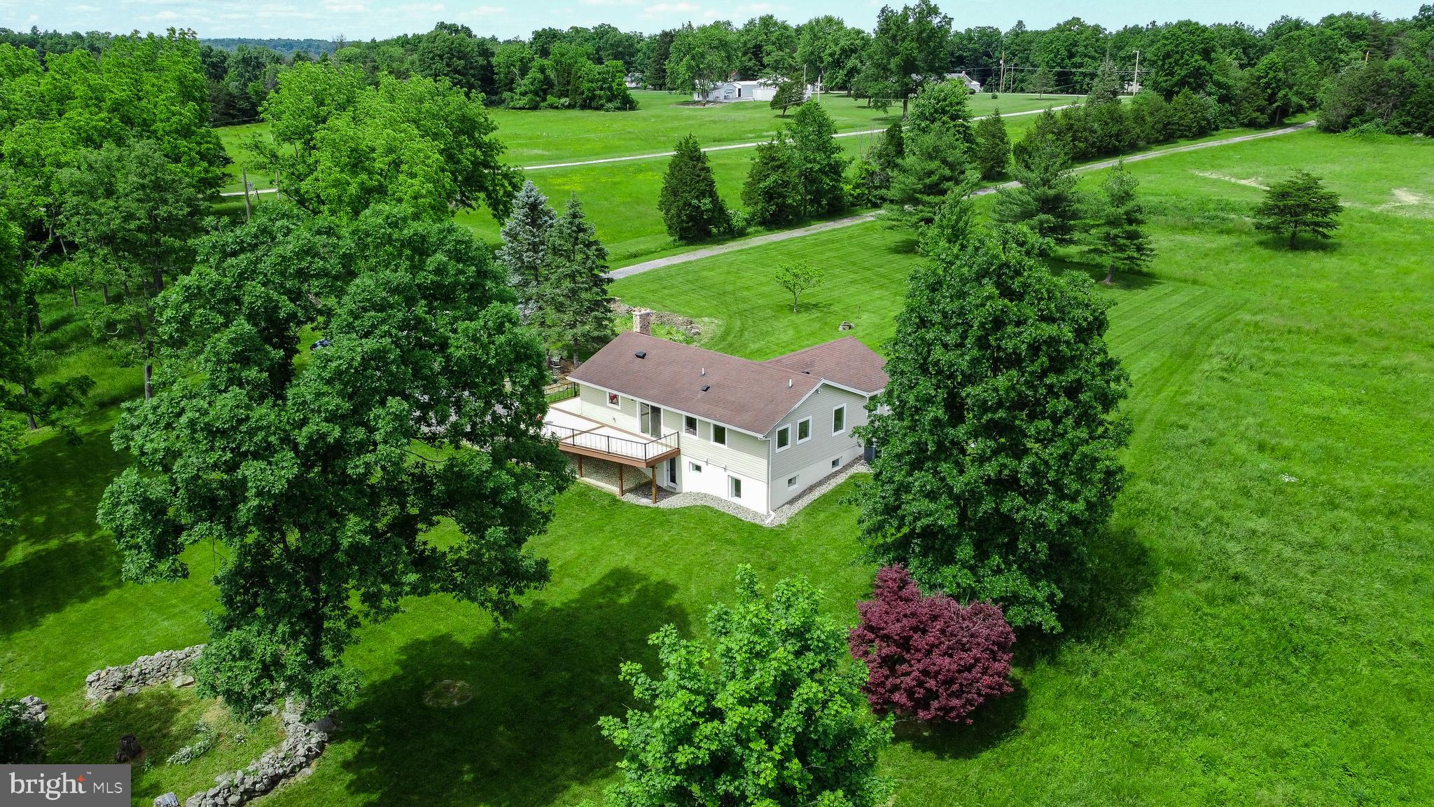 1910 Bullfrog Road Fairfield, PA 17320 - Photo 7 of 100