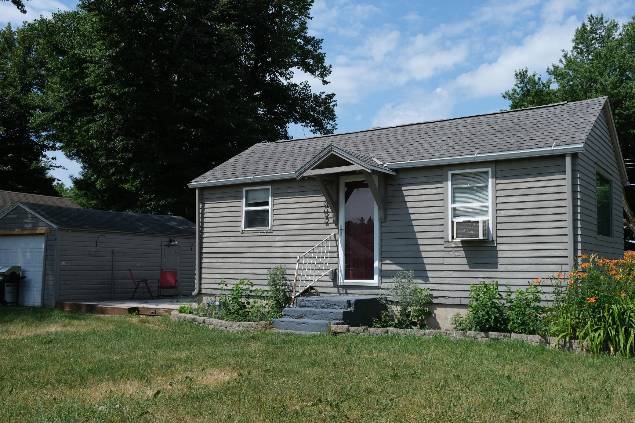 402 South Griffin Street, Lakefield, MN 56150 | Compass