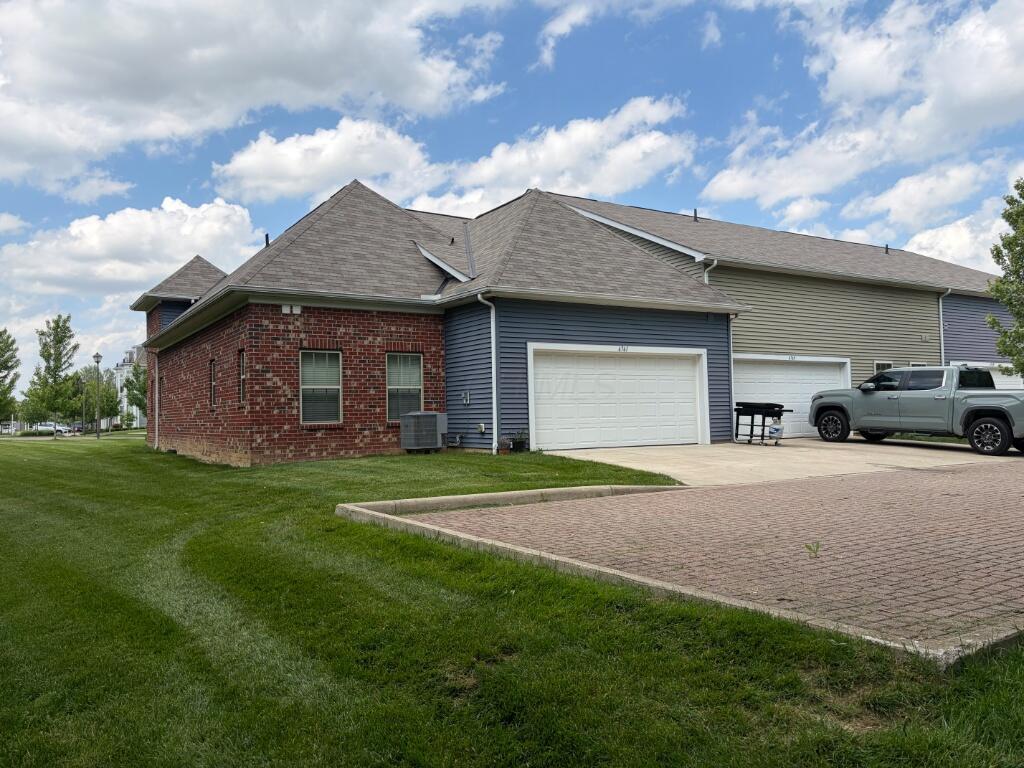 6761 Rolfe Avenue New Albany, OH 43054 - Photo 6 of 32 Add a 6ft privacy fence and patio!
