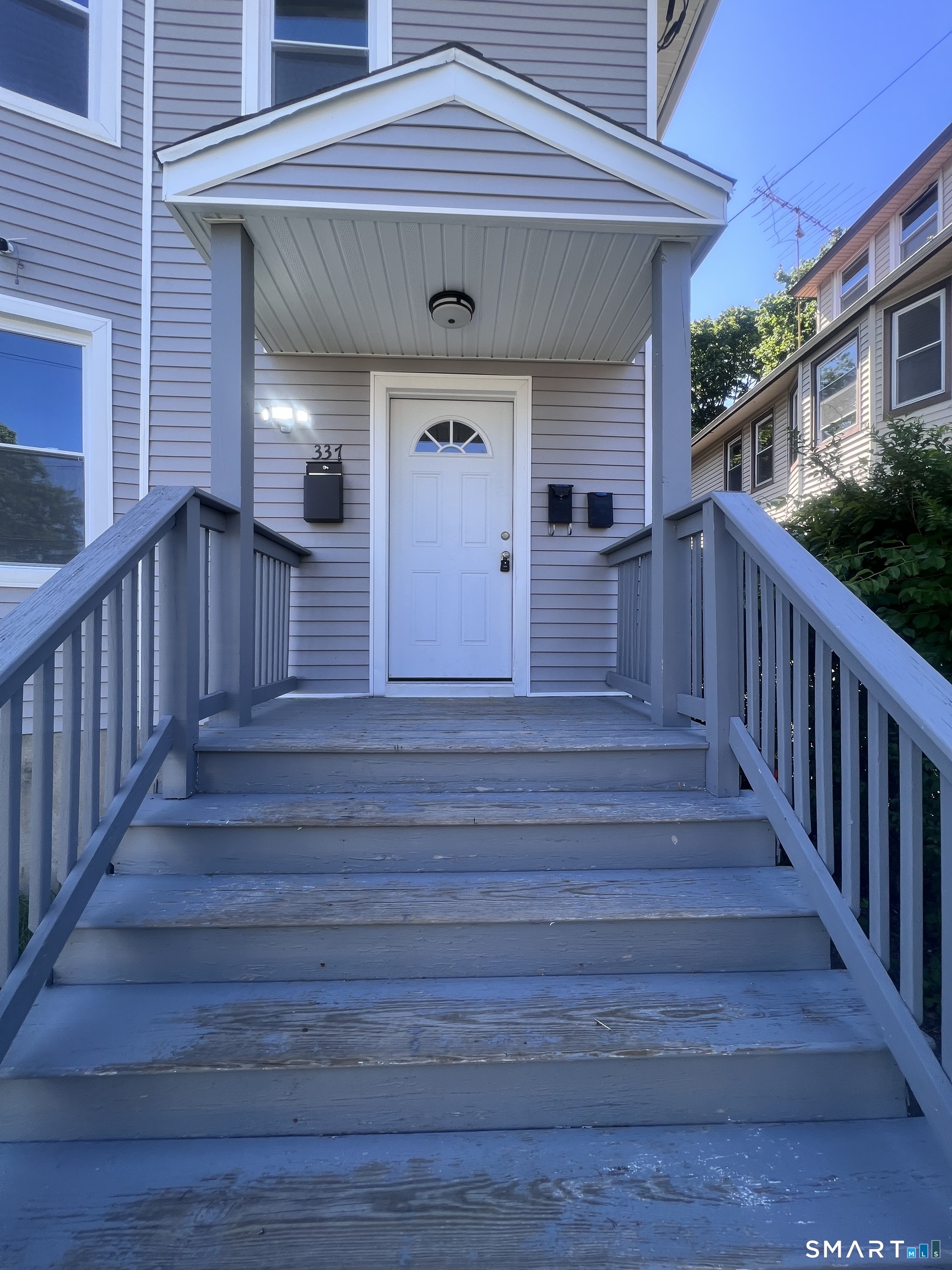 333 Ridgefield Avenue Bridgeport, CT 06610 - Photo 2 of 17
