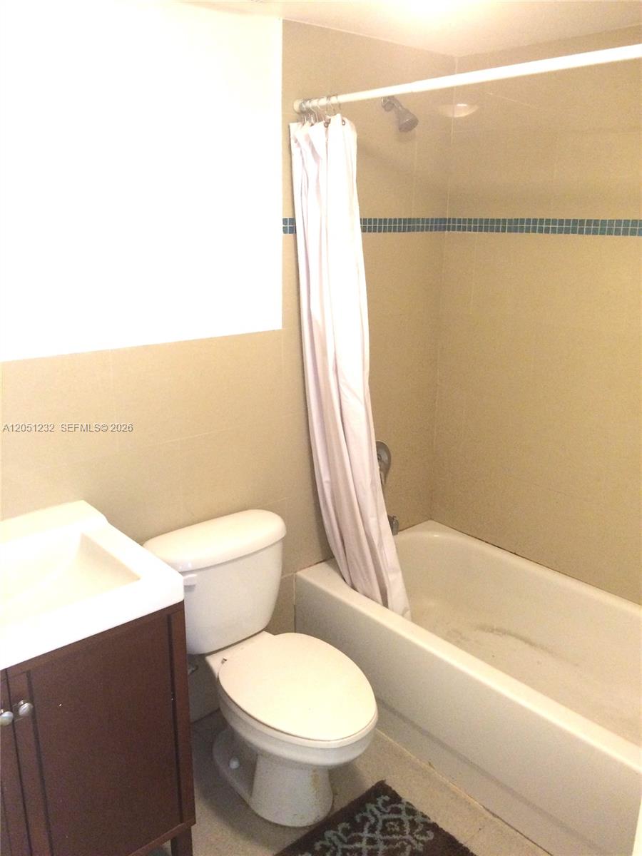 7025 Rue Granville, Unit 1 Miami Beach, FL 33141 - Photo 9 of 10