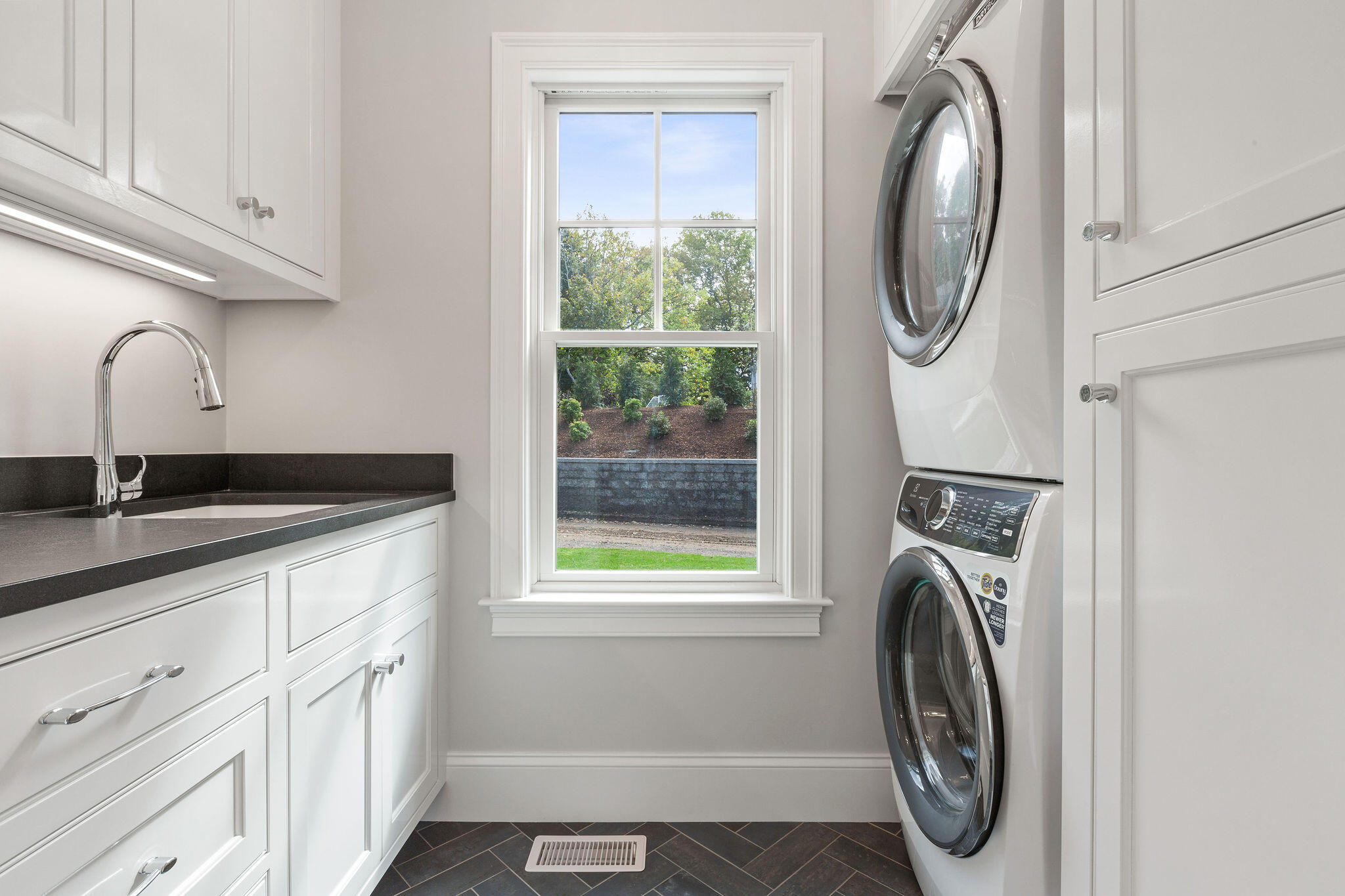 46 Tonset Road Orleans, MA 02653 - Photo 19 of 56 46TonsetRd-054
