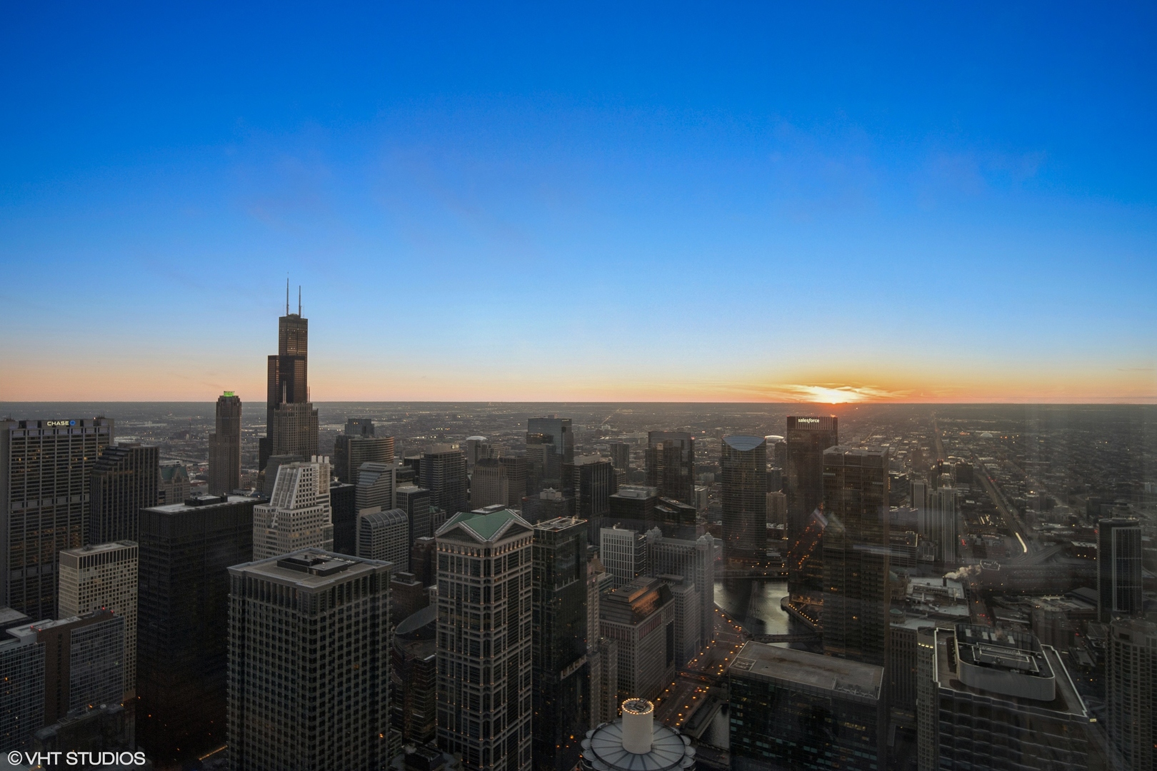 401 North Wabash Avenue, Unit 78G Chicago, IL 60611 - Photo 25 of 27 a view of city from balcony