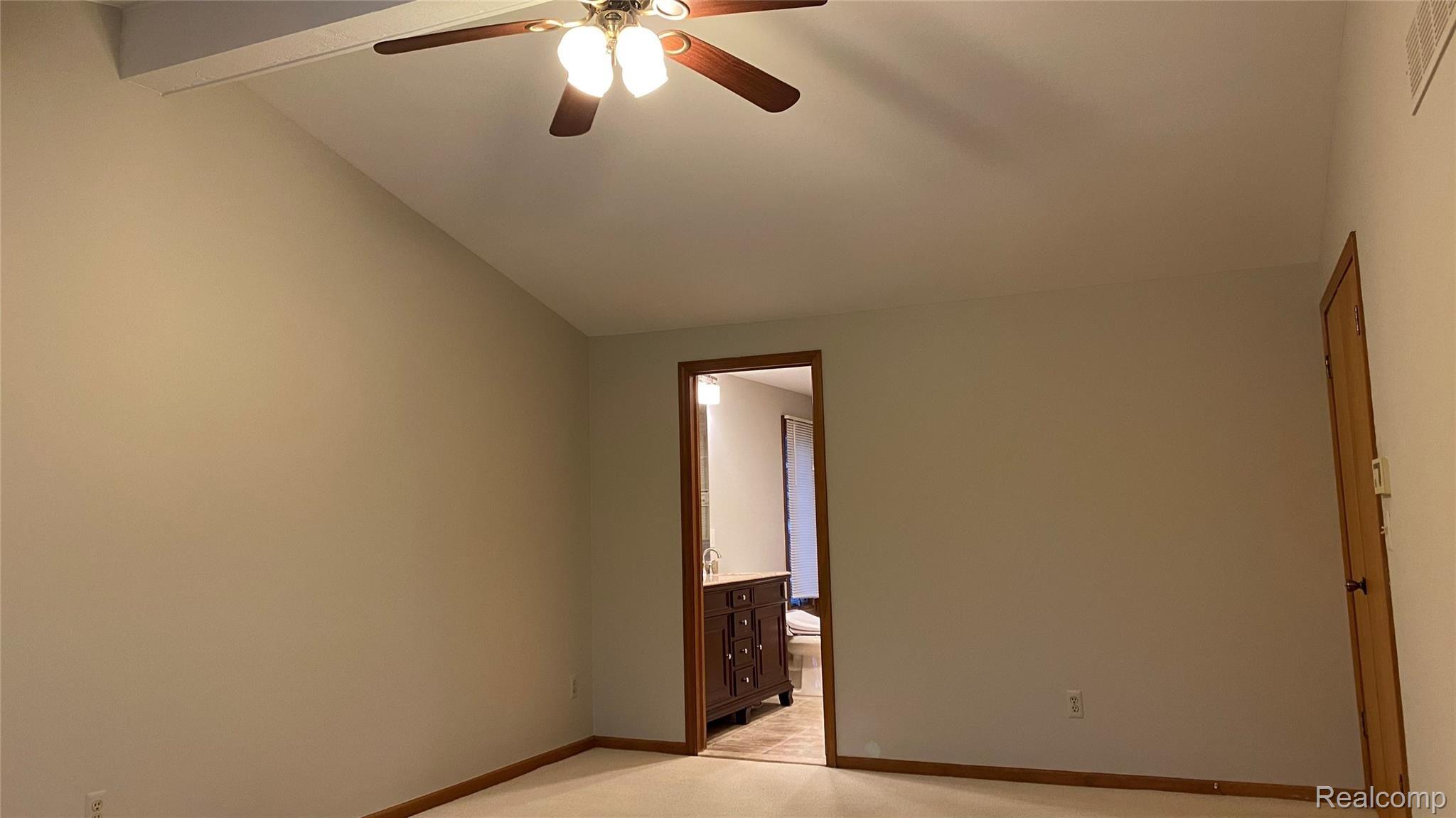 3099 Baypoint Drive Rochester, MI 48309 - Photo 14 of 32 IMG_3459.jpg