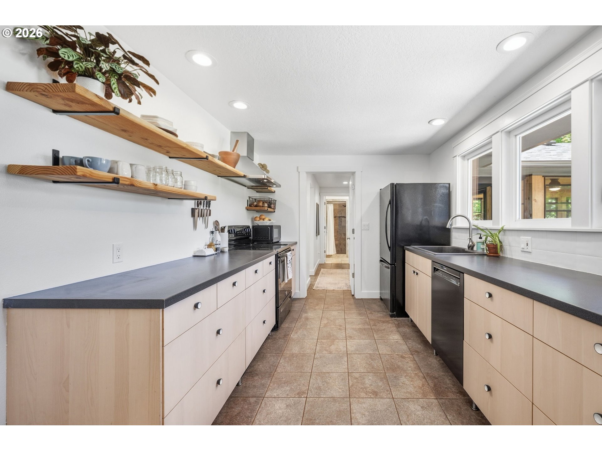 17195 South Outlook Road Oregon City, OR 97045 - Photo 10 of 48 Kitchen