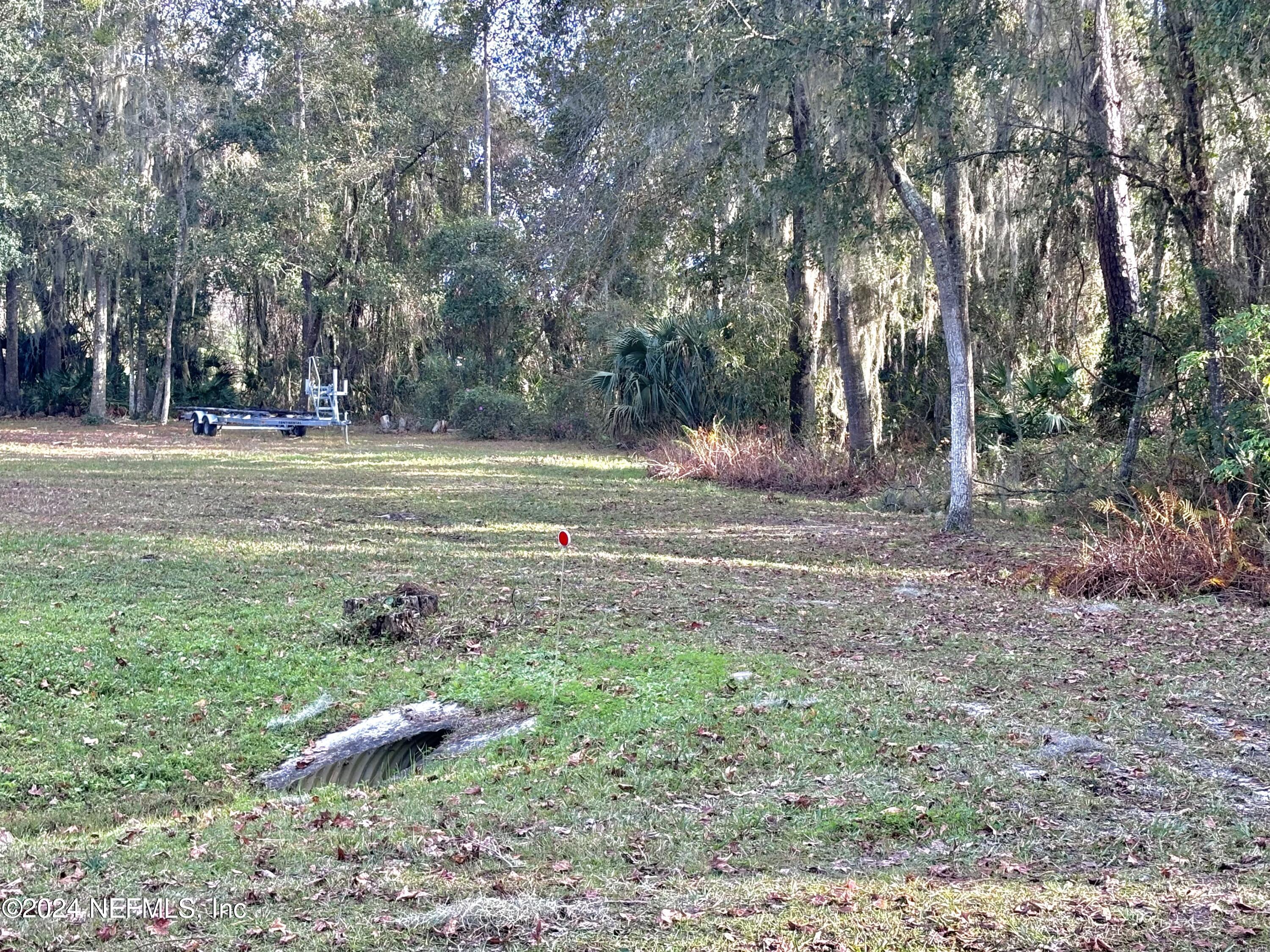 218 Pine Drive Crescent City, FL 32112 - Photo 5 of 9 006C00FF-8B55-443E-8D27-870E8C2E898A_1_2