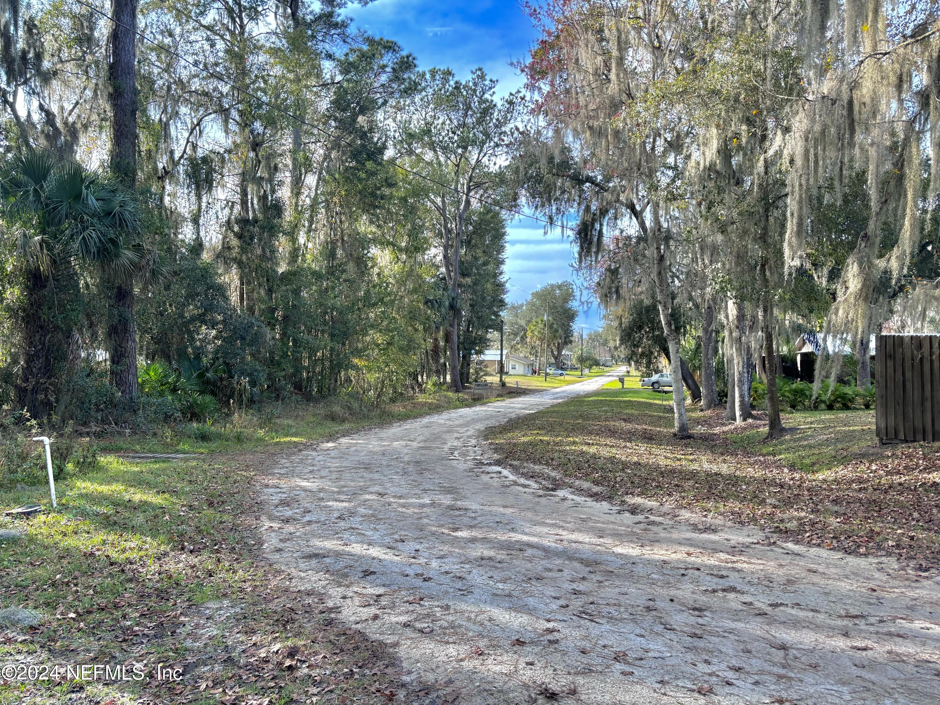 218 Pine Drive Crescent City, FL 32112 - Photo 7 of 9 711FC680-FFDF-4E3C-859D-C6D090E584E9_1_2