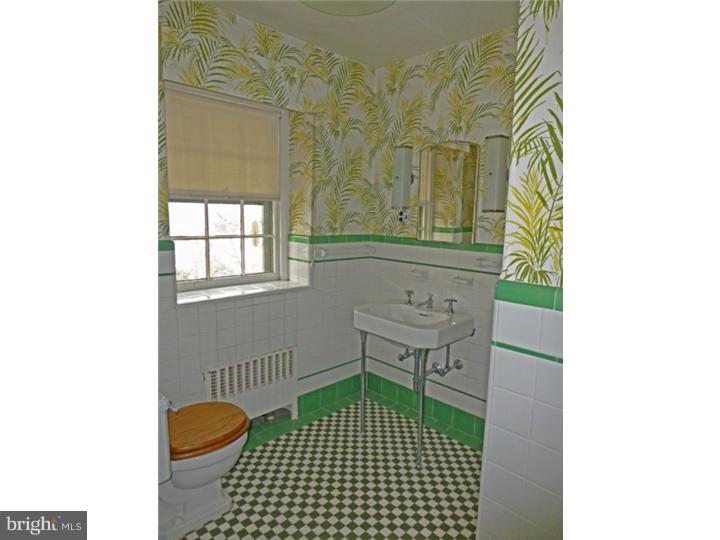 1604 Alsace Road Reading, PA 19604 - Photo 14 of 18 Master Bathroom
