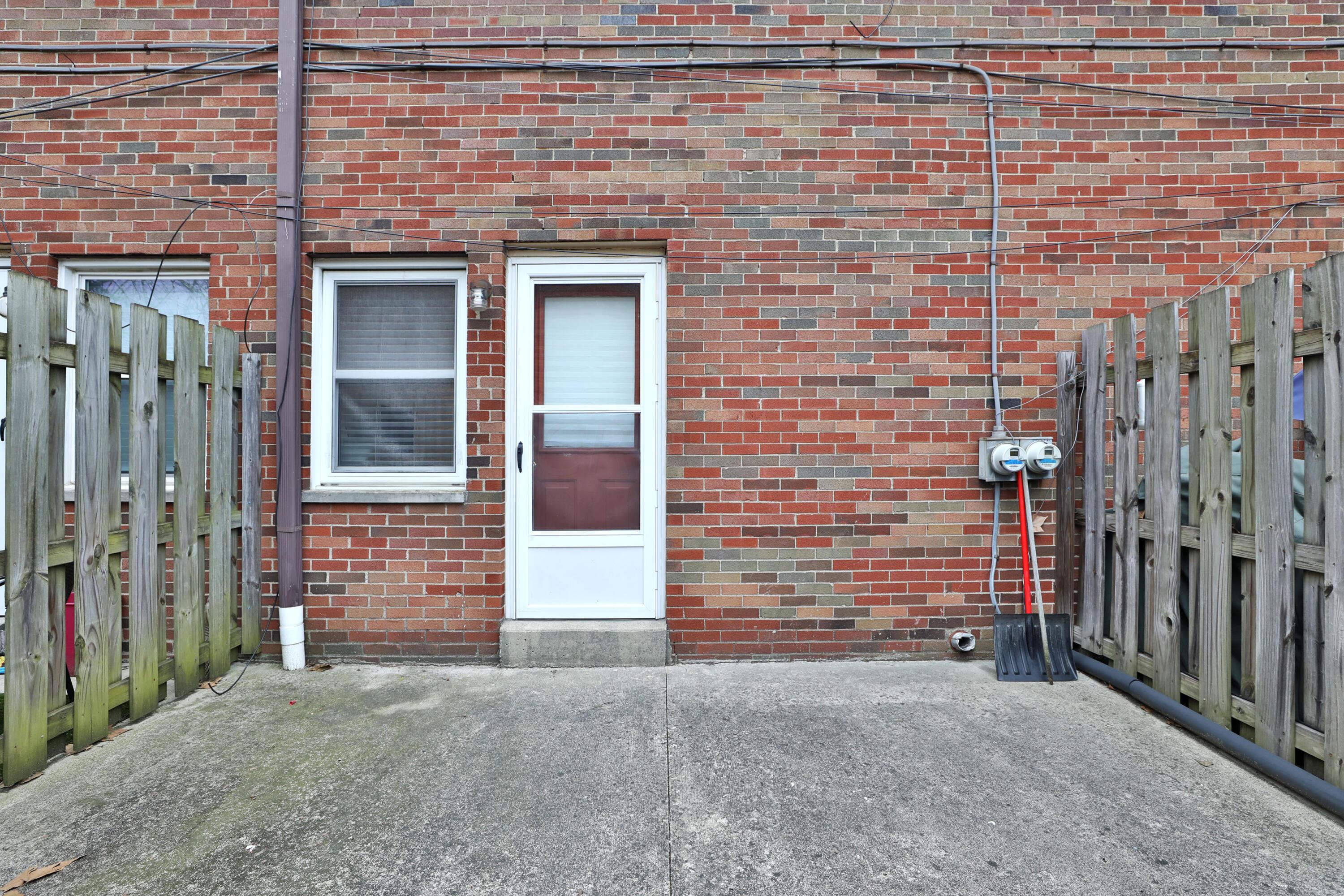 5720 Beechcroft Road, Unit D Columbus, OH 43229 - Photo 32 of 33 5720-Beechcroft-UnitD-35