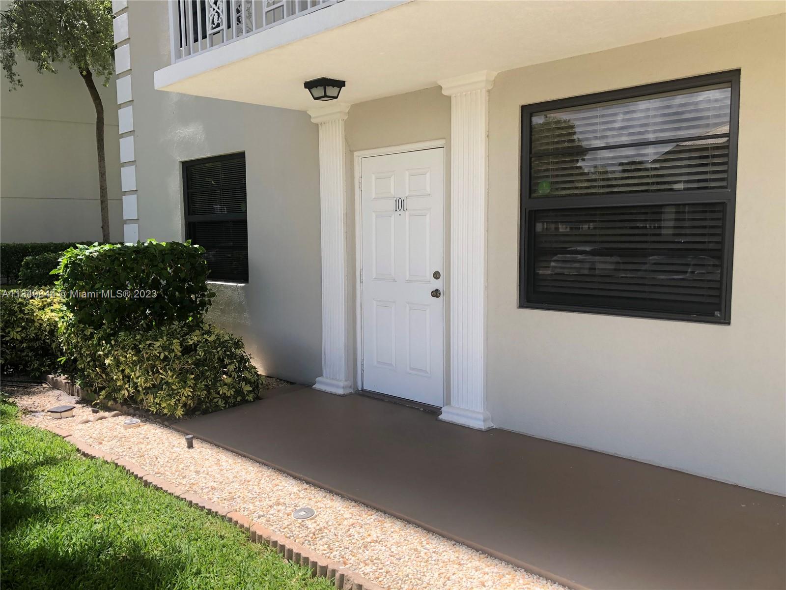 6109 Balboa Circle, Unit 101 Boca Raton, FL 33433 - Photo 3 of 20 Gallery Image 3