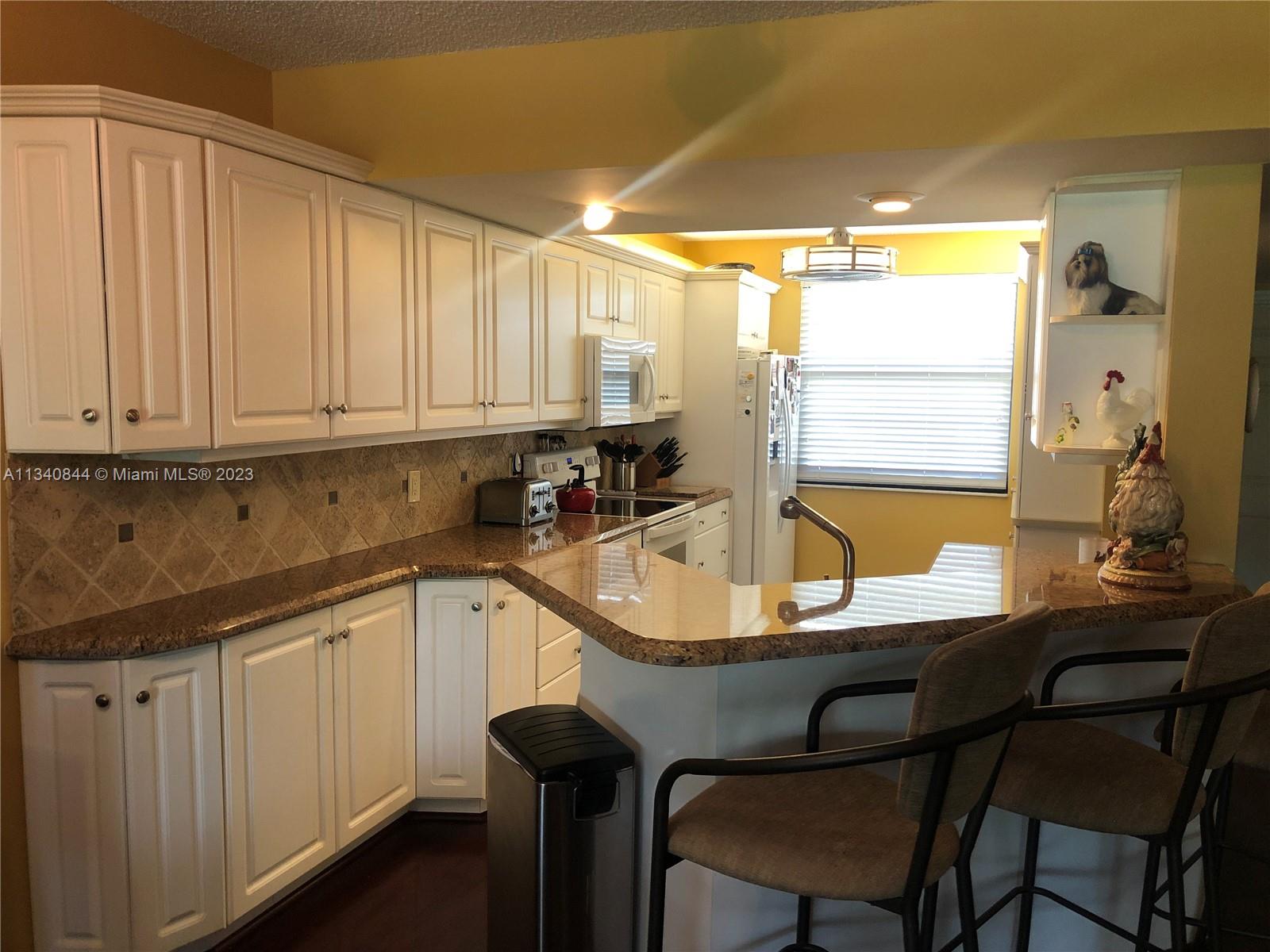 6109 Balboa Circle, Unit 101 Boca Raton, FL 33433 - Photo 6 of 20 Gallery Image 6