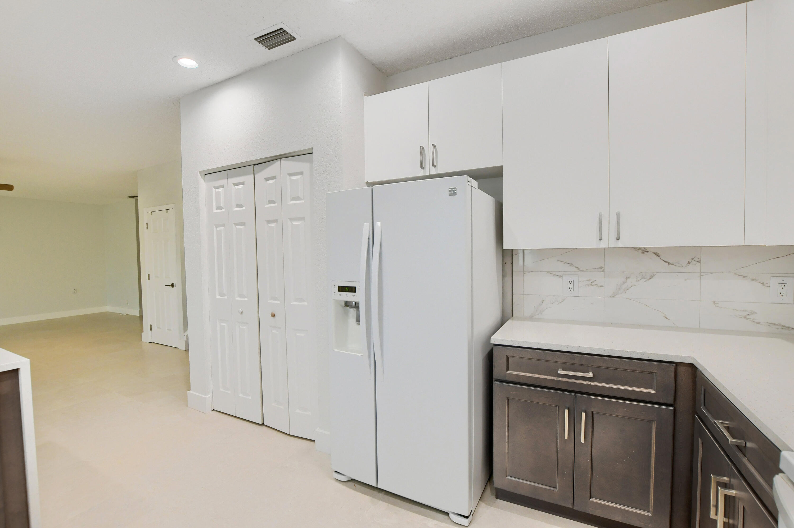 18165 Blue Lake Way Boca Raton, FL 33498 - Photo 12 of 47 14_ebf_3270-hdr(5)