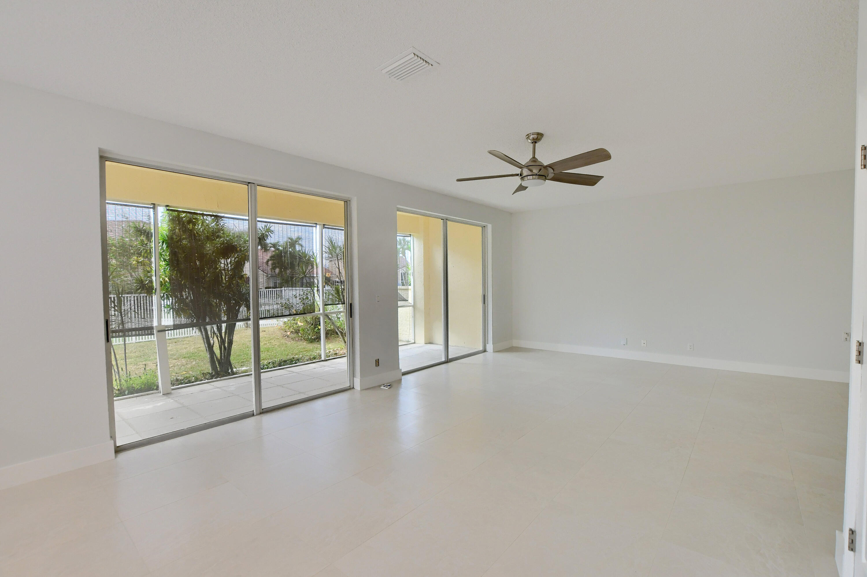 18165 Blue Lake Way Boca Raton, FL 33498 - Photo 16 of 47 11_ebf_0560-hdr(5)