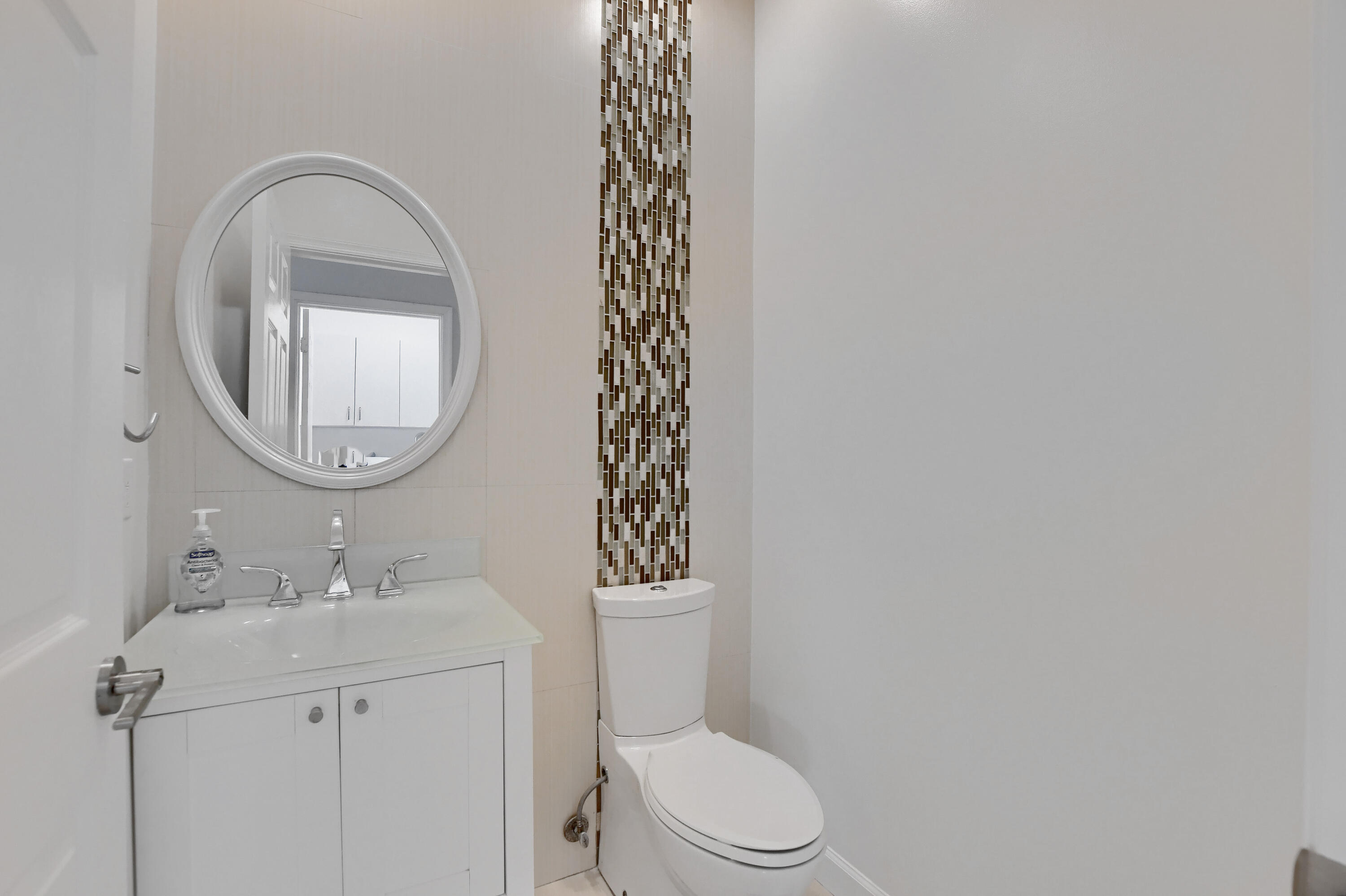 18165 Blue Lake Way Boca Raton, FL 33498 - Photo 18 of 47 17_ebf_0590-hdr(5)