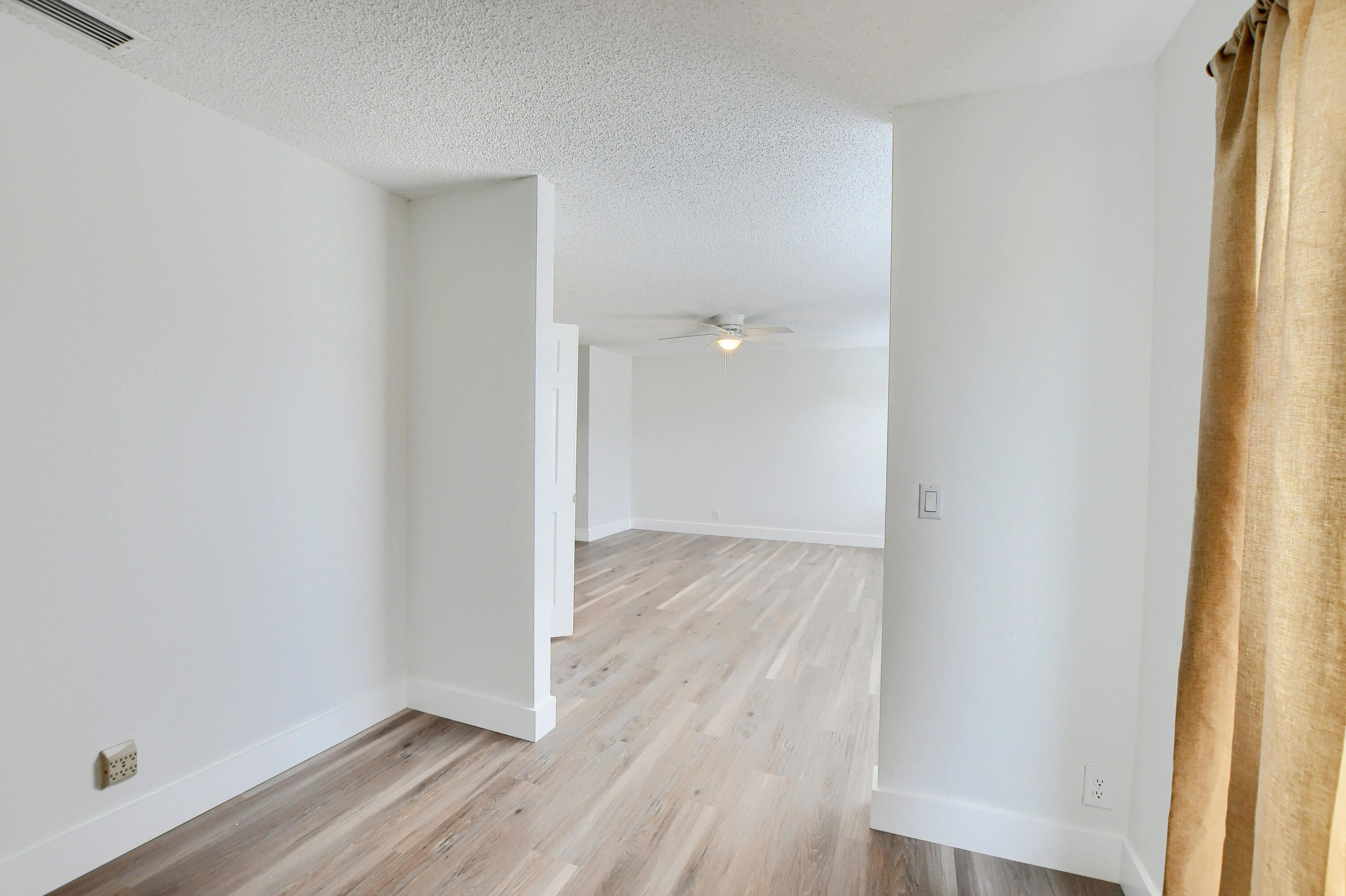 18165 Blue Lake Way Boca Raton, FL 33498 - Photo 23 of 47 27_ebf_3305-hdr(5)