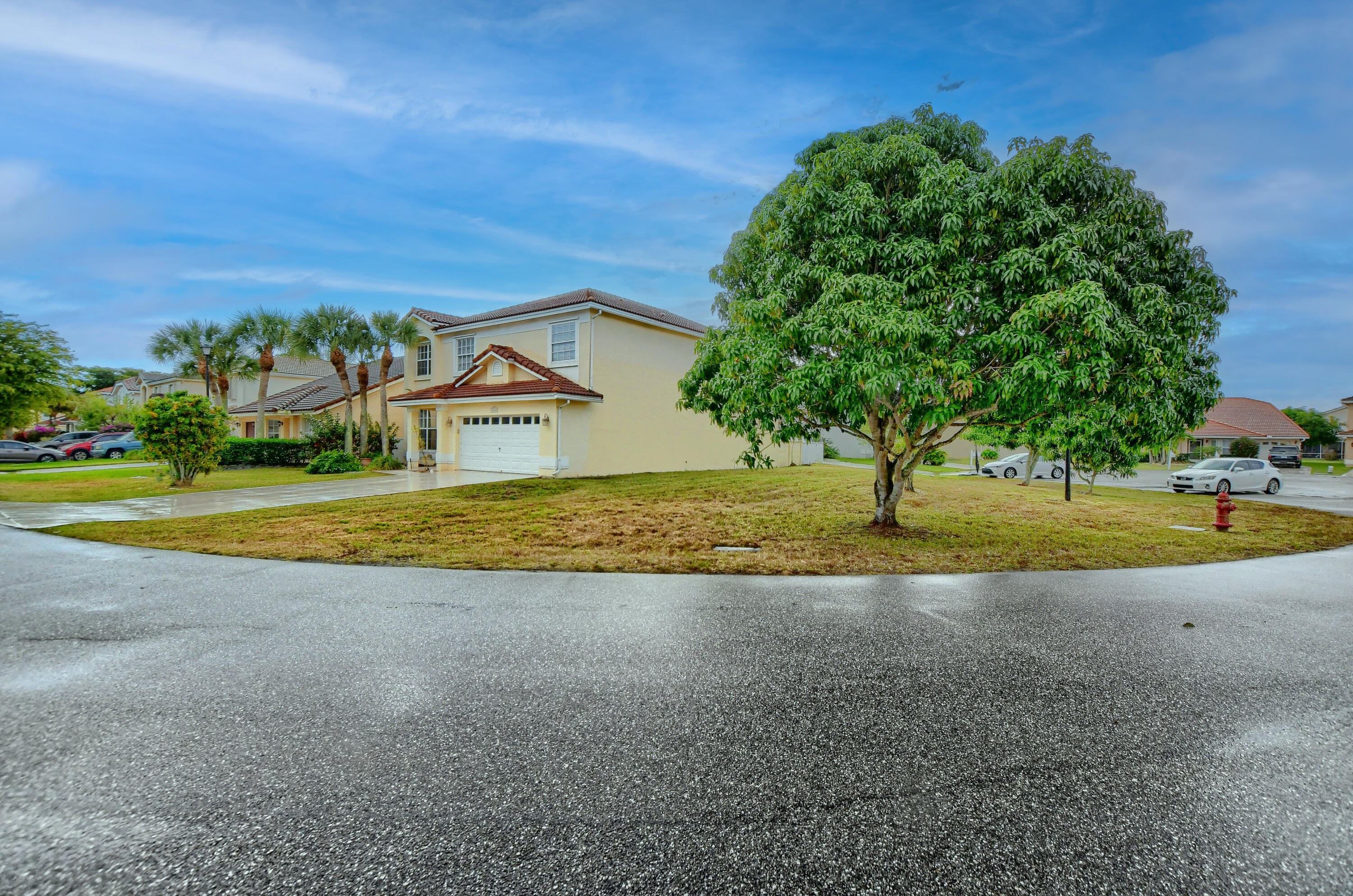 18165 Blue Lake Way Boca Raton, FL 33498 - Photo 4 of 47 04_ebf_0555-hdr(5)