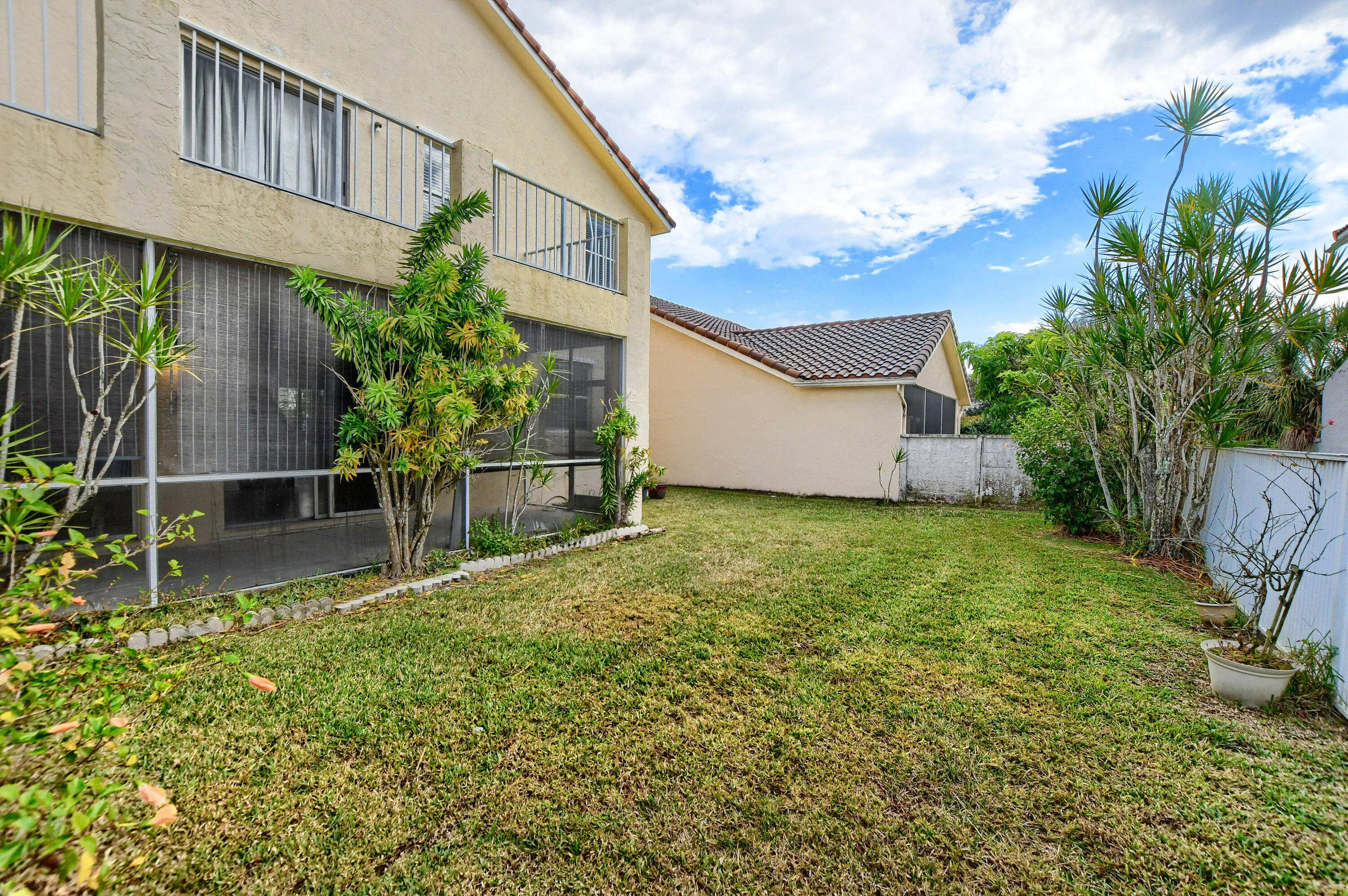 18165 Blue Lake Way Boca Raton, FL 33498 - Photo 43 of 47 50_ebf_0620-hdr(5)