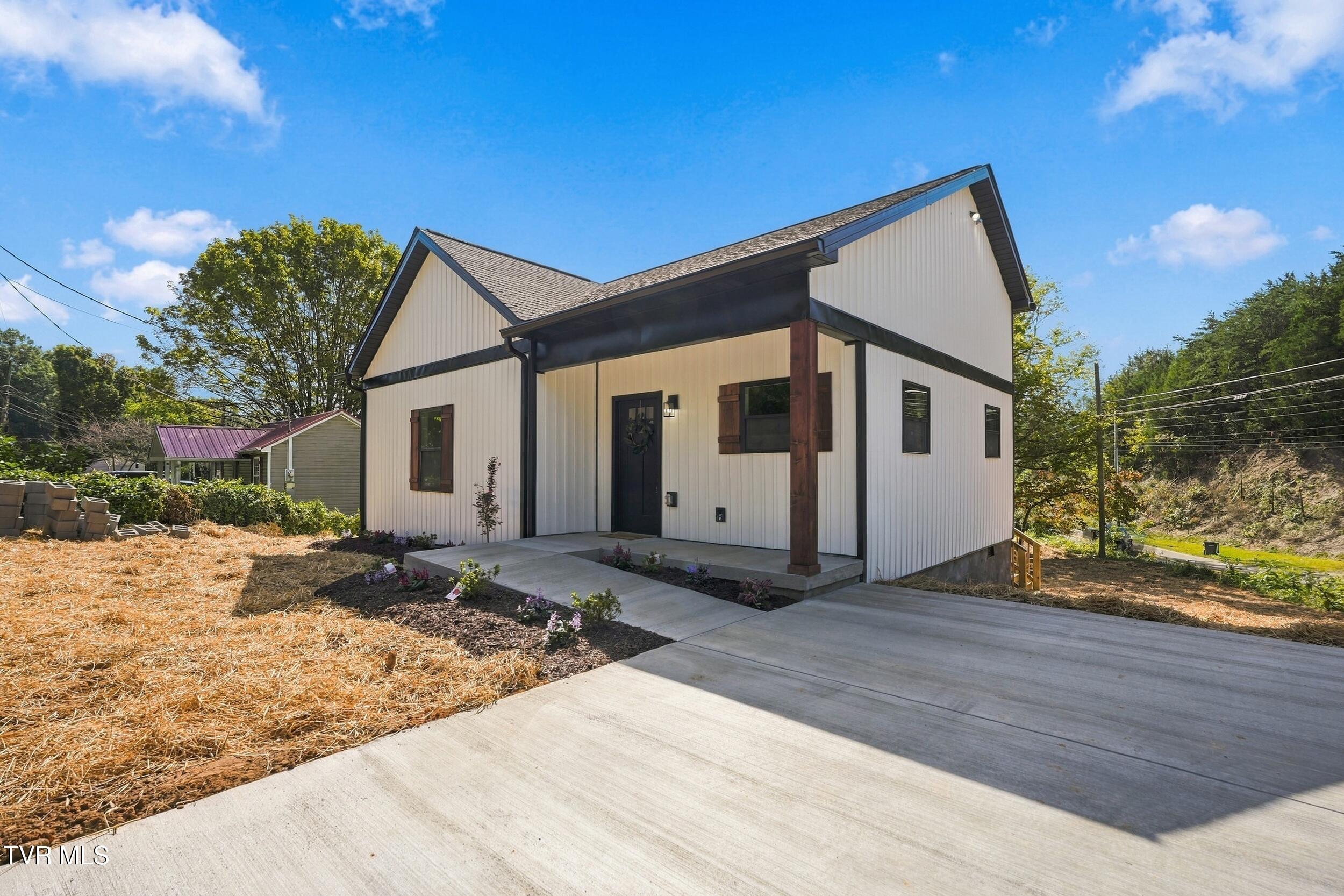100 Cunningham Road Bristol, TN 37620 - Photo 3 of 28 dsc00528