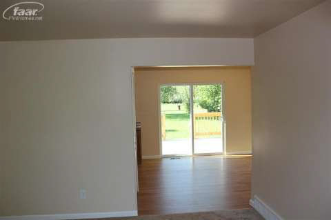 6501 Chicago Road Flushing, MI 48433 - Photo 9 of 22 20367745-8.JPG