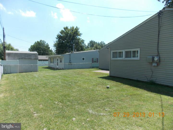 34 Gamewood Road Levittown, PA 19057 - Photo 4 of 12 Exterior Back