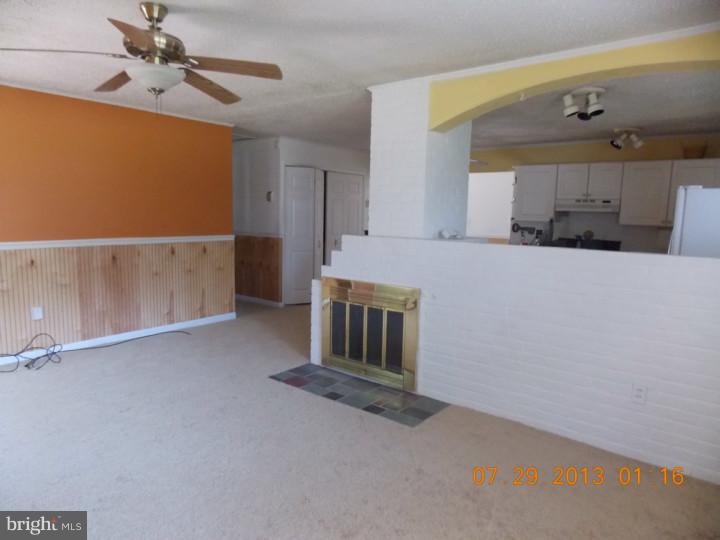 34 Gamewood Road Levittown, PA 19057 - Photo 8 of 12 Living Room