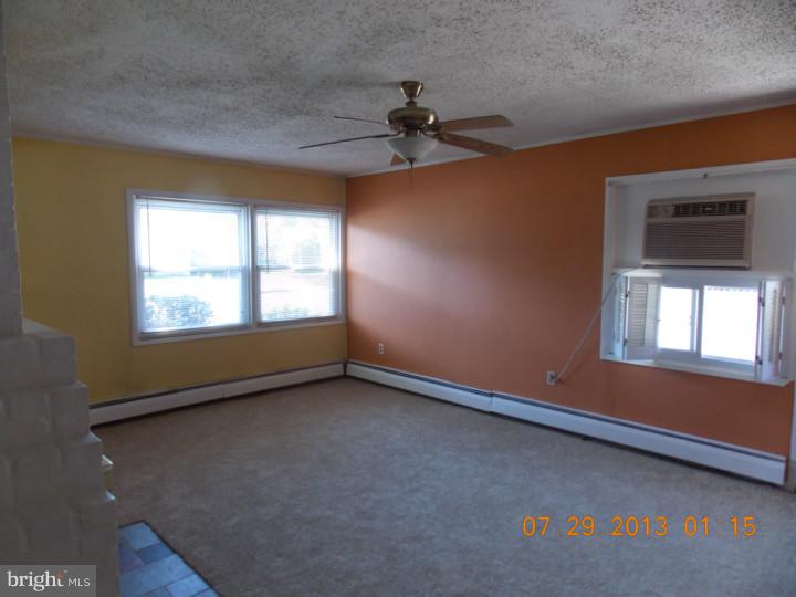 34 Gamewood Road Levittown, PA 19057 - Photo 9 of 12 Living Room