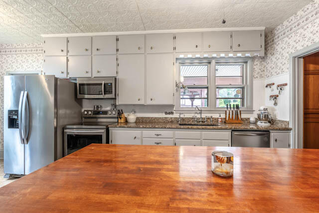 161 West Chicago Street Coldwater, MI 49036 - Photo 5 of 46 Gallery Image 5