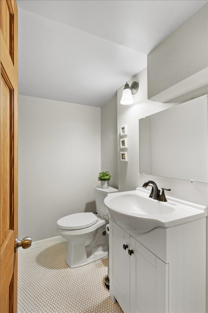 26W250 Case Avenue Naperville, IL 60563 - Photo 25 of 36