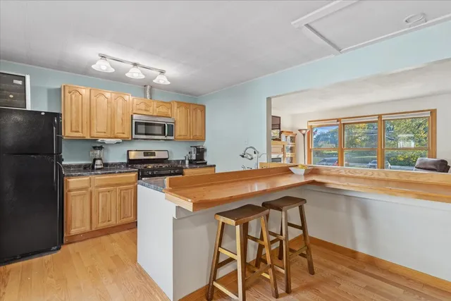 $438,000 | 26W250 Case Avenue, Naperville, IL 60563