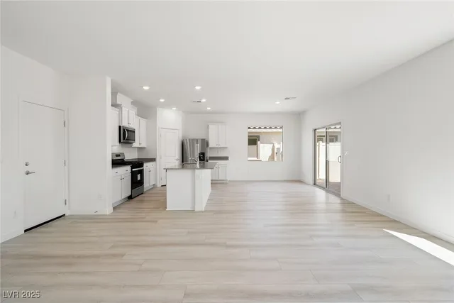 $468,900 | 6758 Magnolia River Avenue, Las Vegas, NV 89156