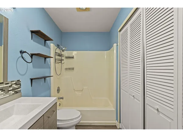 $180,000 | 603 Southeast 148th Avenue, Portland, OR 97233