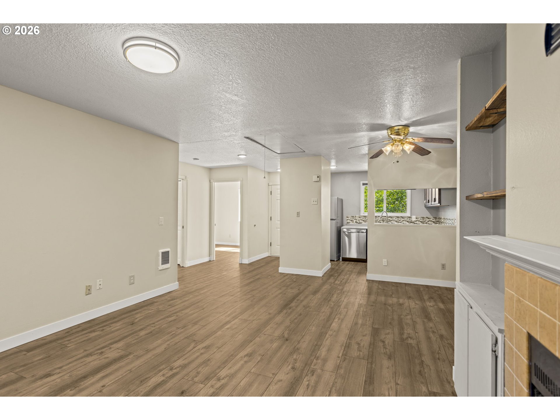 603 Southeast 148th Avenue Portland, OR 97233 - Photo 5 of 17