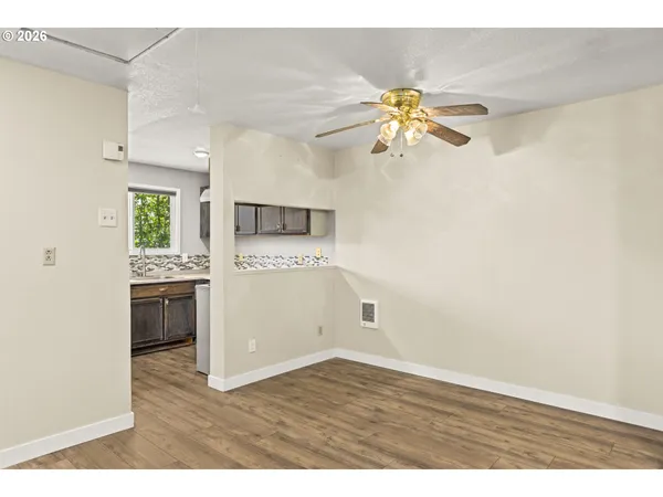 $180,000 | 603 Southeast 148th Avenue, Portland, OR 97233