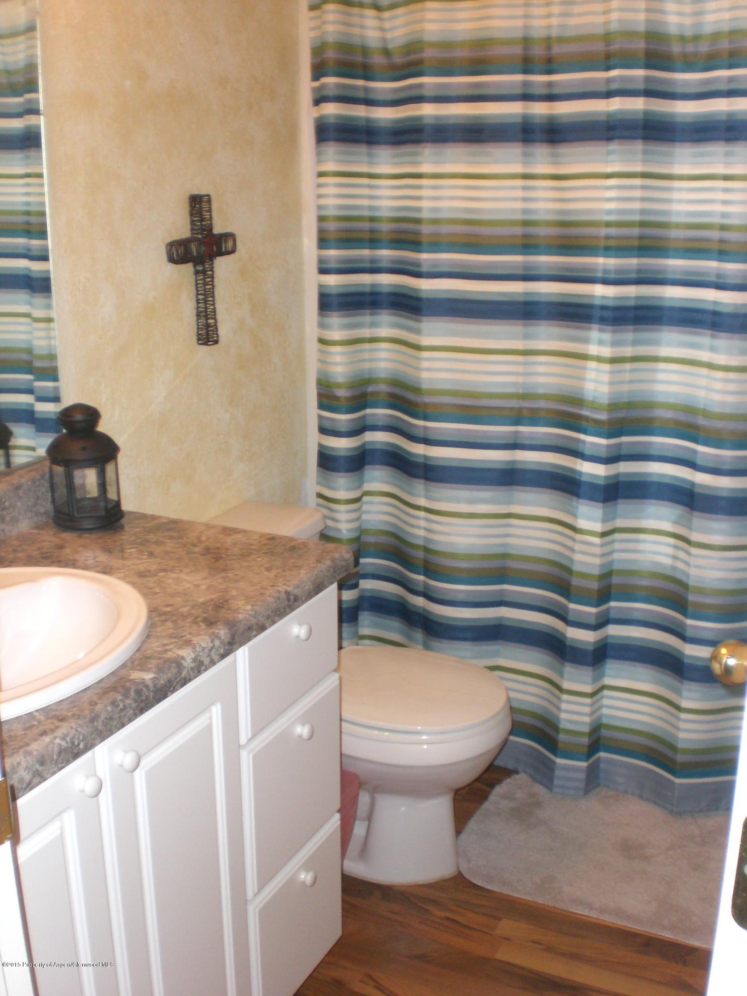 1530 East 12th Street Rifle, CO 81650 - Photo 23 of 27 2nd bath 2.JPG