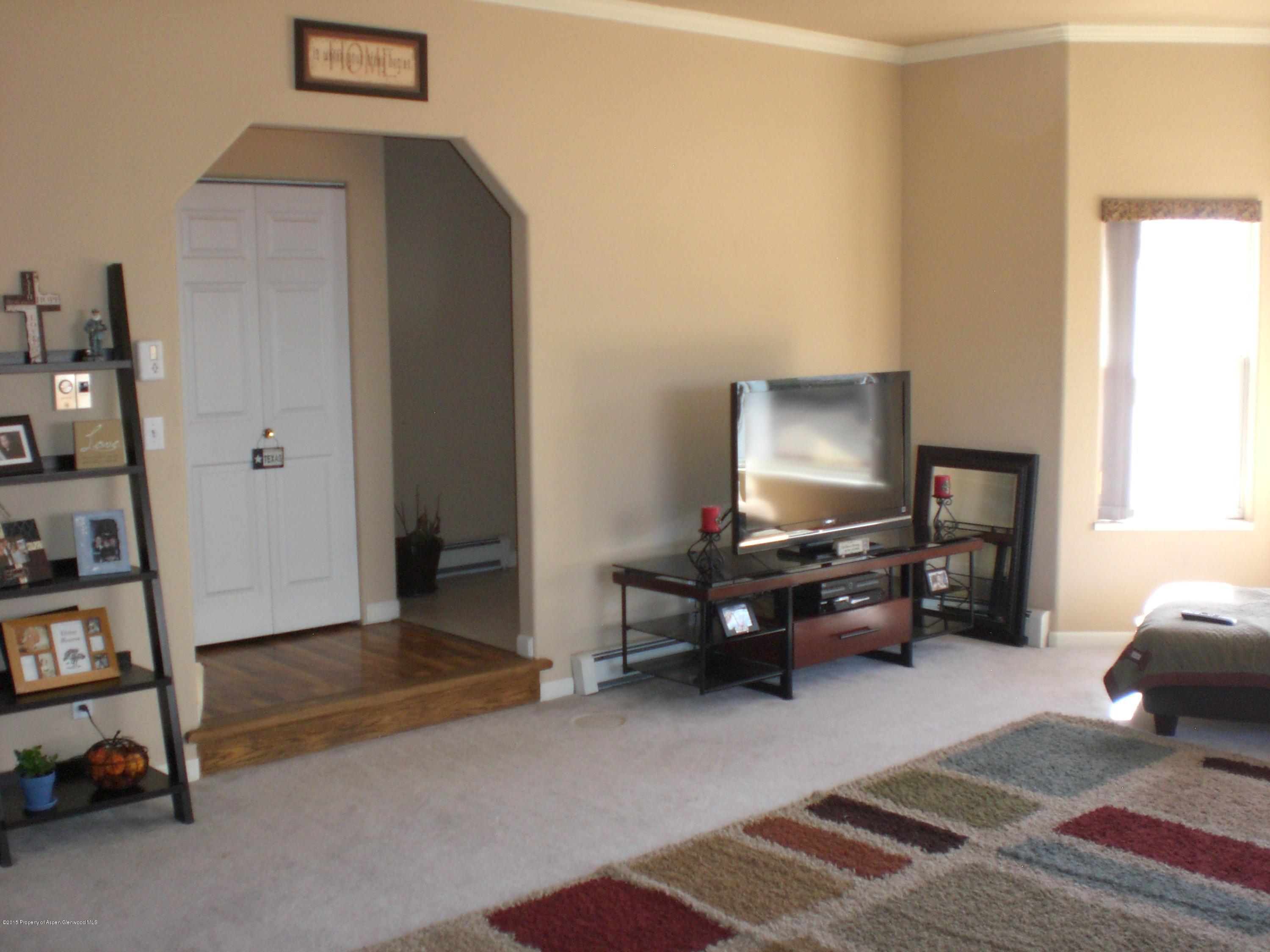 1530 East 12th Street Rifle, CO 81650 - Photo 8 of 27 LR to entry.JPG