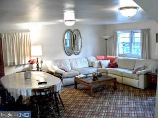 2276 Cross Road Glenside, PA 19038 - Photo 4 of 6 Gallery Image 4