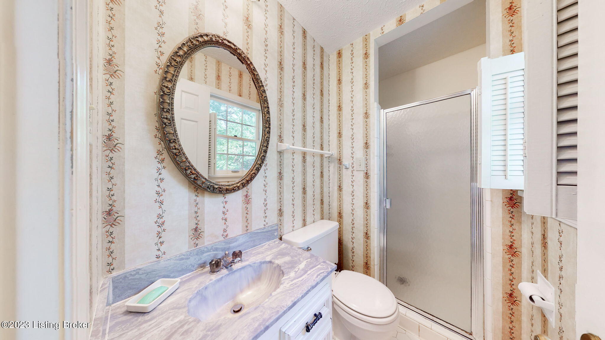 5507 Beth Road Louisville, KY 40219 - Photo 13 of 40 Primary Bathroom