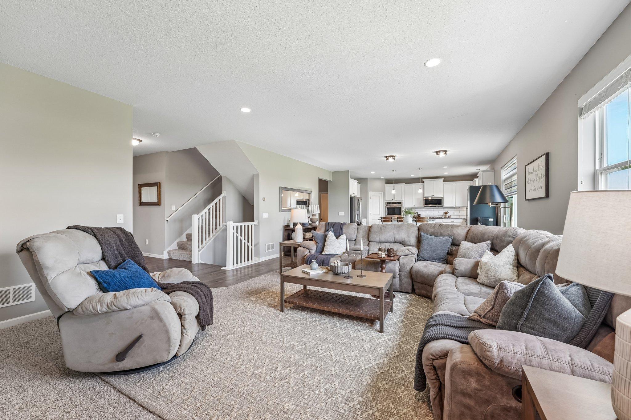 4647 Copper Ridge Drive St. Paul, MN 55129 - Photo 6 of 66