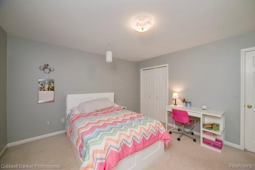 2211 South Shore Court Rochester Hills, MI 48307 - Photo 25 of 48