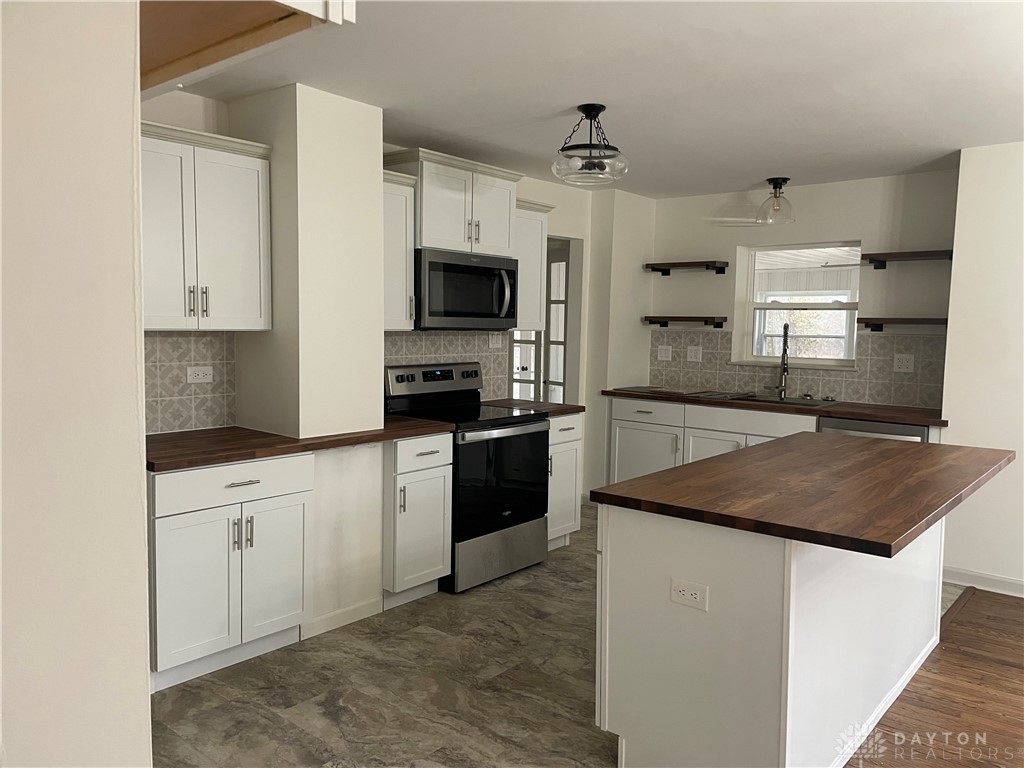 7698 Chambersburg Road Dayton, OH 45424 - Photo 6 of 26