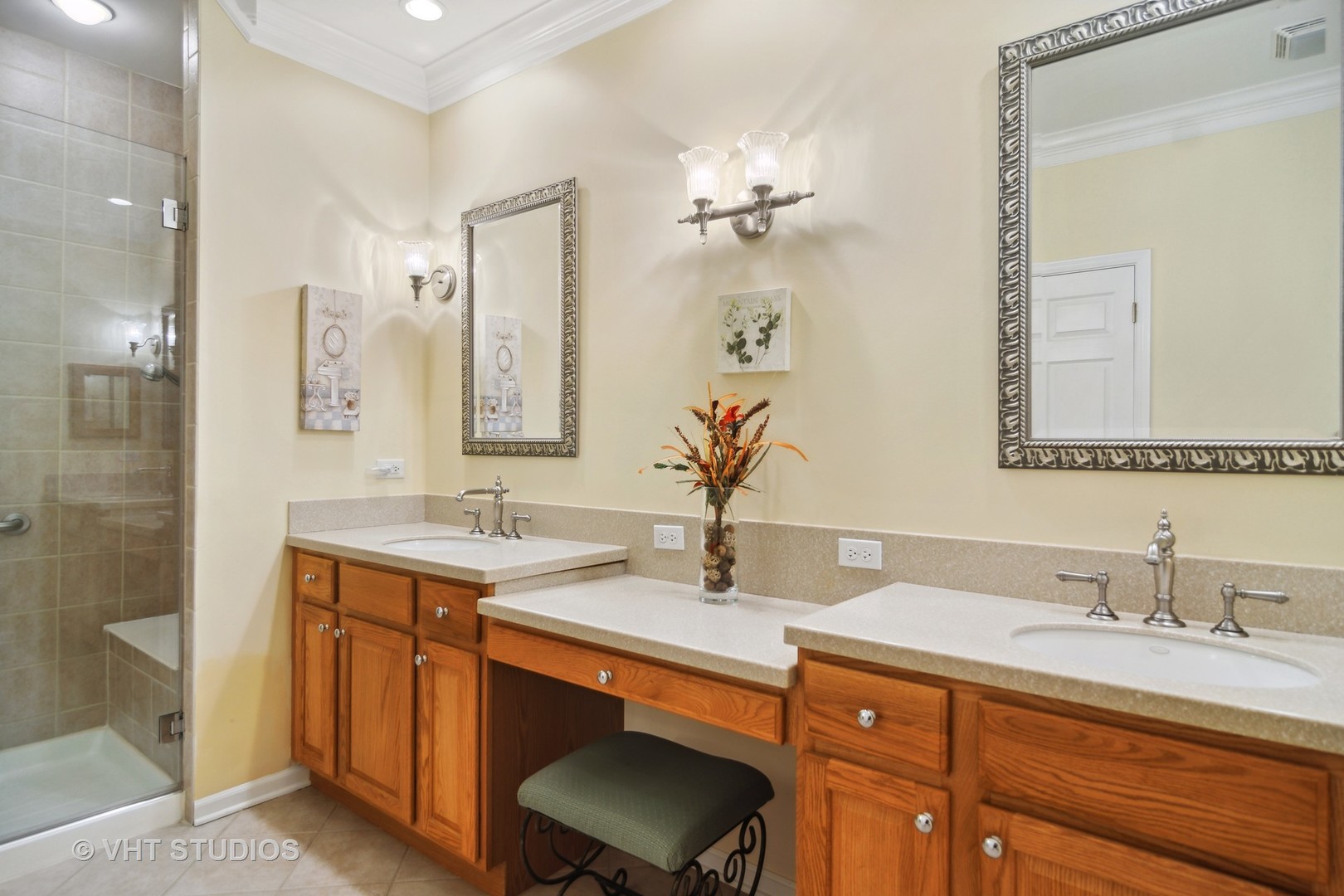 716 Fieldstone Court Inverness, IL 60010 - Photo 13 of 25 a bathroom with a sink double vanity and a mirror